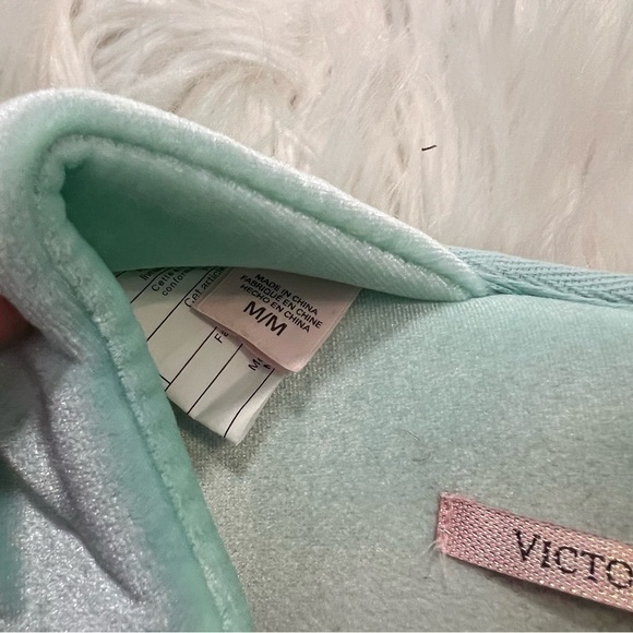 Victoria’s Secret Pom-Pom at Tap Slippers Teal - Picture 6 of 9
